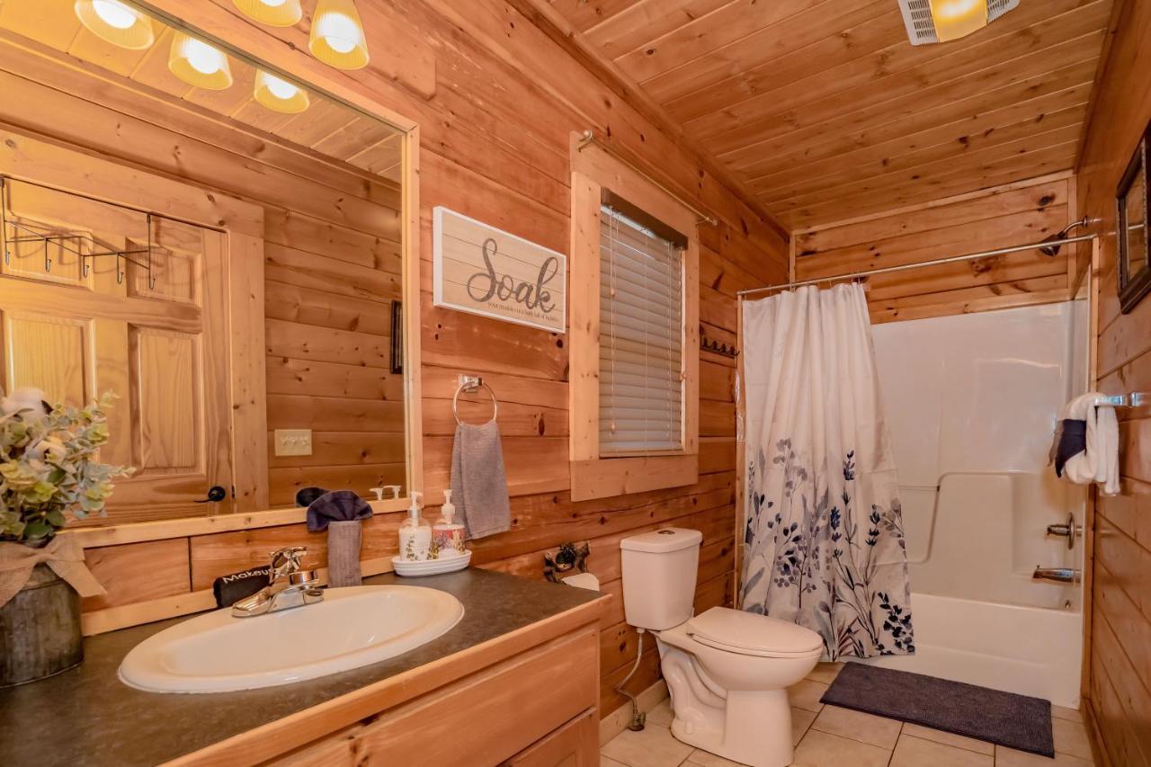 *Family Friendly Cabin Near Dollywood! Pigeon Forge Exterior photo